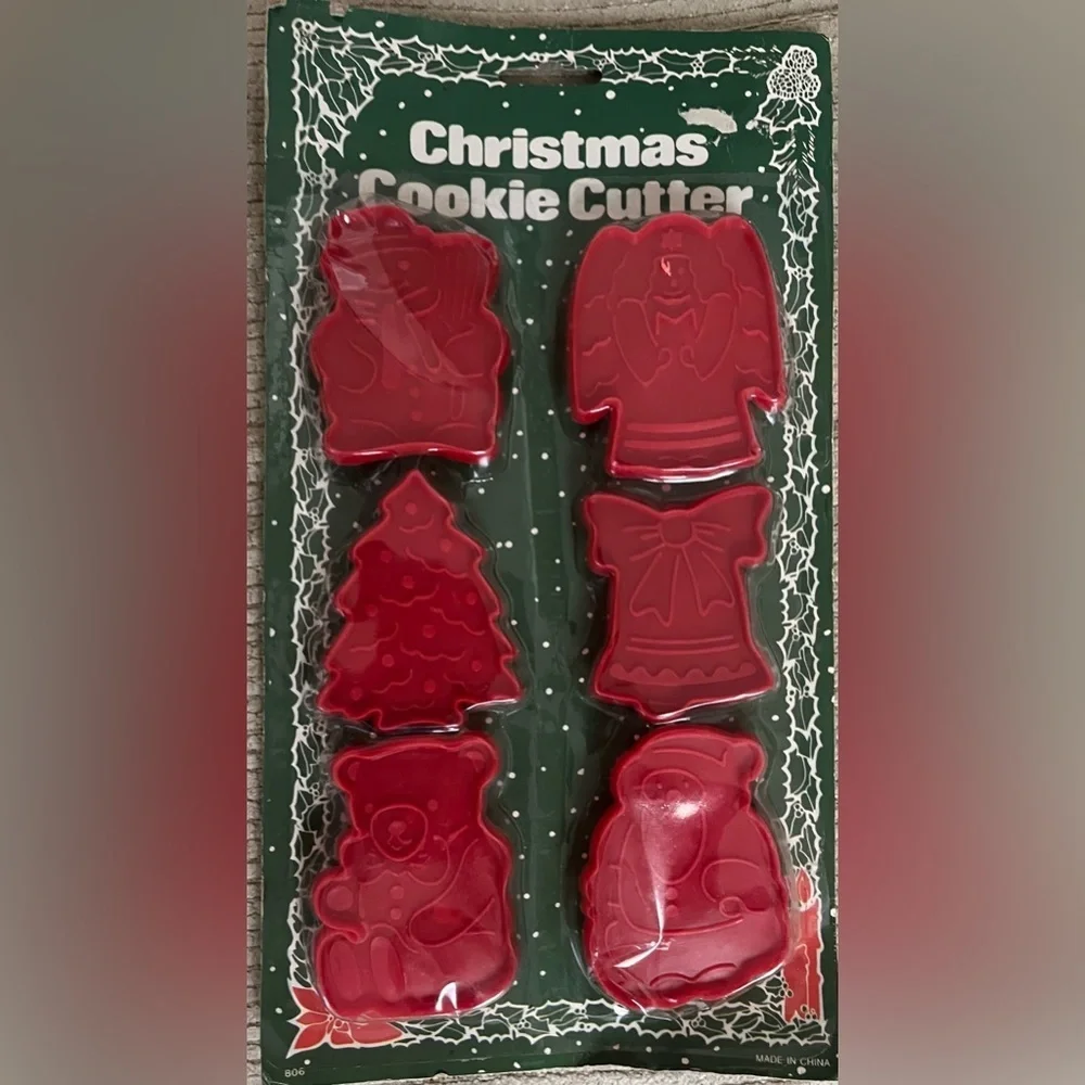 New & sealed vintage christmas cookie cutters 6 total